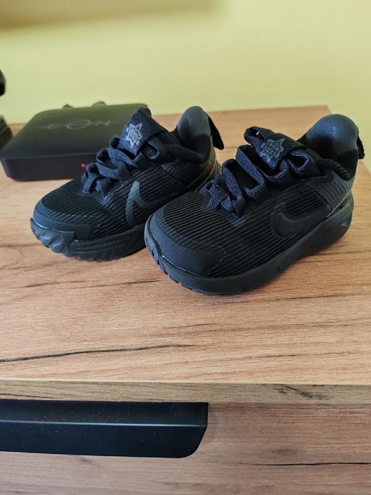 Бебешки маратонки NIKE Star Runner 4