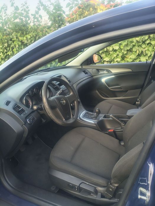 Opel Insignia 1,6 benzina