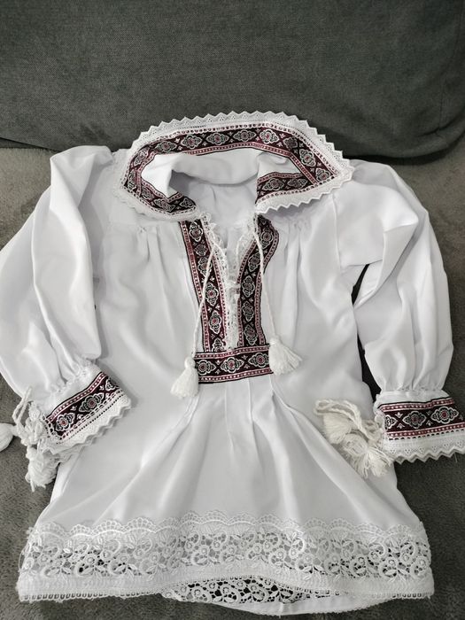 Costum popular copii superb