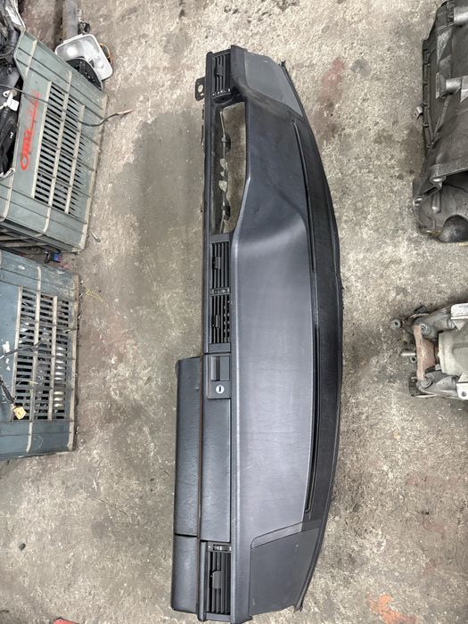 Mercedes w124 Арматурно Табло