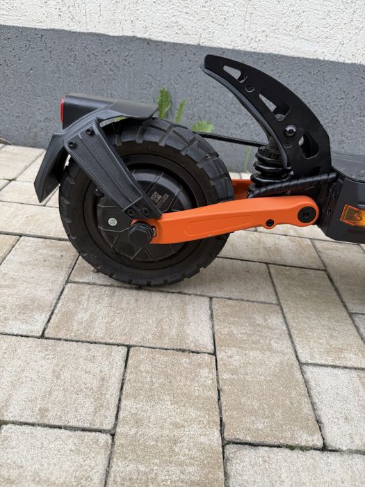 Kukurin g2 pro  cu scaun  **CA SI NOUA**