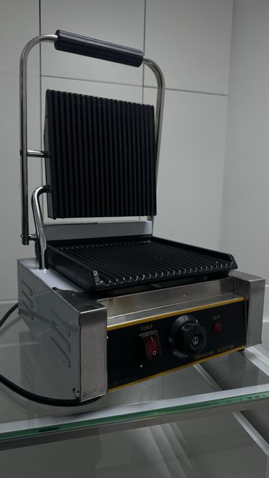 Грильница HEG-811