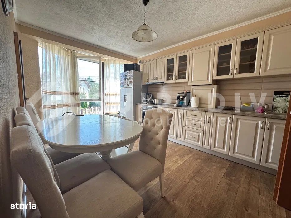Apartament cu 3 camere, terasa, parcare- zona UMF, Gradina Botanica