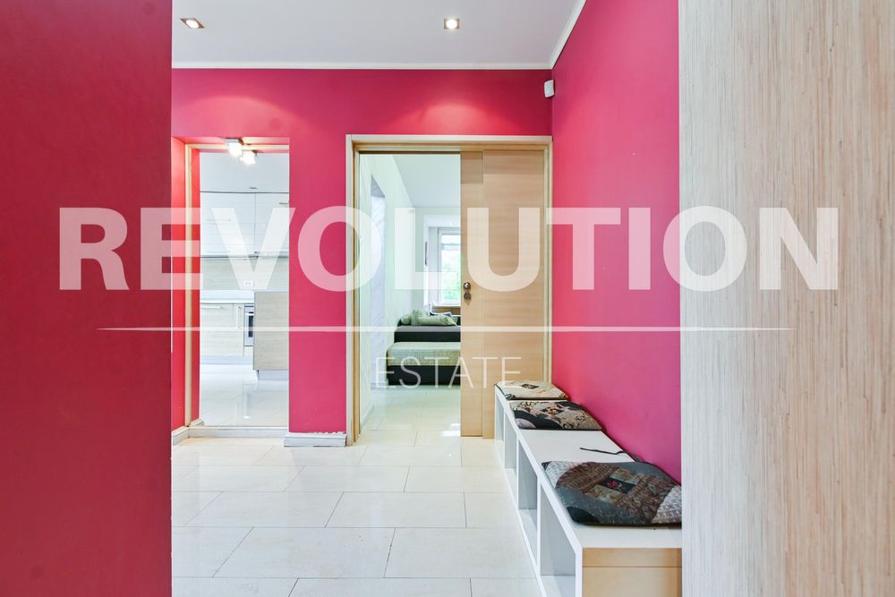 Продава се Тристаен апартамент в София, Борово - 96 кв.м за 3021 €/кв.м - Снимка #10