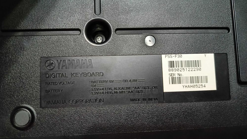 Продается синтезатор