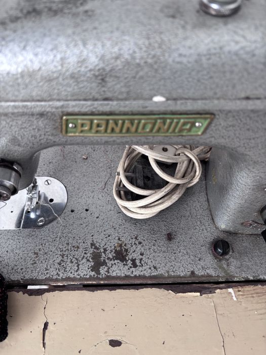 Швейная машина рабочая