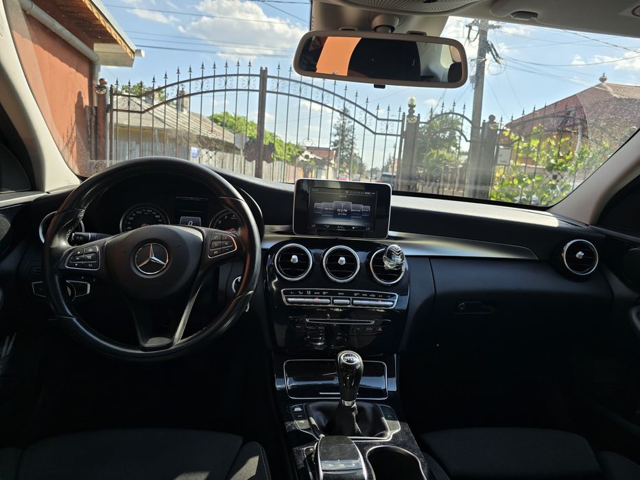 Mercedes C -Benzina-Manual