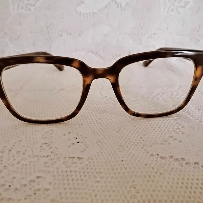 Рамки за диоптрични очила.