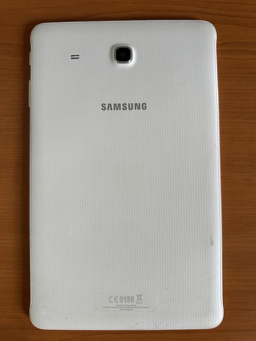 Tableta Samsung SM-T560 pentru piese sau reparare