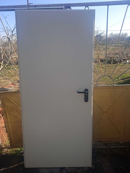 Интериорни врати