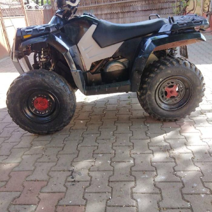 Dezmembrez polaris hawkeye 4x4 300cc