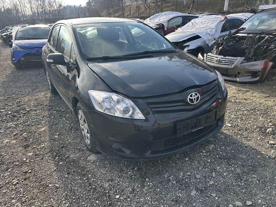 Toyota Auris Тойота Аурис 1.4d4d 90кс 2011г На части!