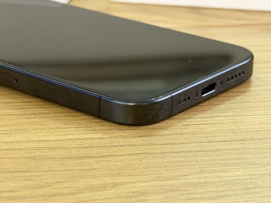 Бартер iPhone 15 pro 256gb 100% black