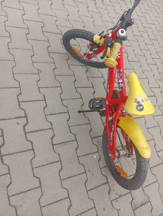 Vând bicicleta pentru copii 4-5 ani