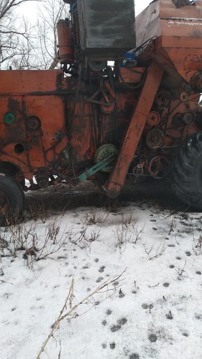 Продам комбайн Нива