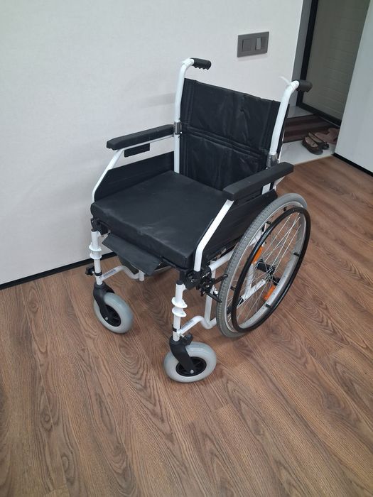 Продам коояску новая