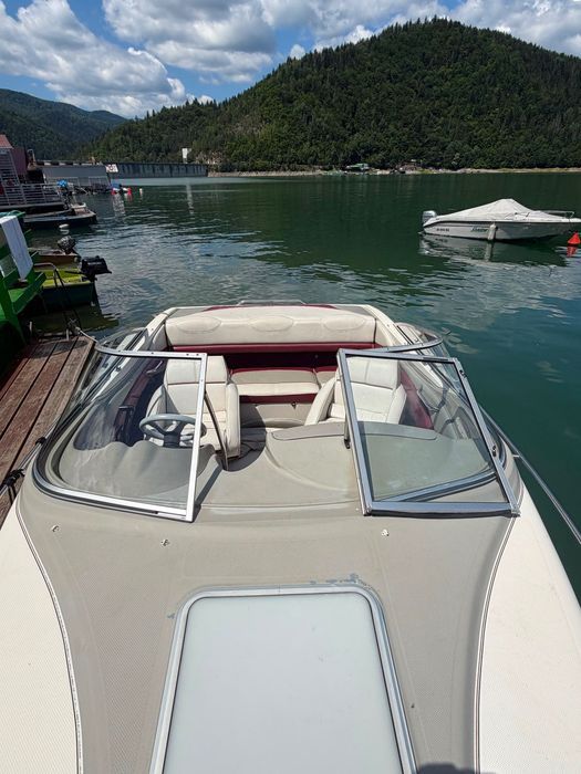 Barcă Maxum 2100 ( cabinată ) / 5.7 V8