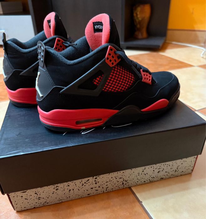 Jordan 4 Red Thunder