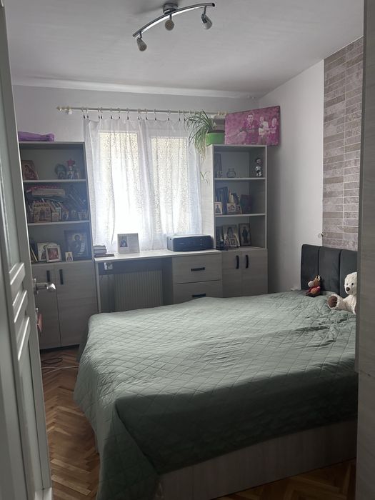 Apartament de vânzare , etaj 2, decomandat, str.  Cazarmii !!