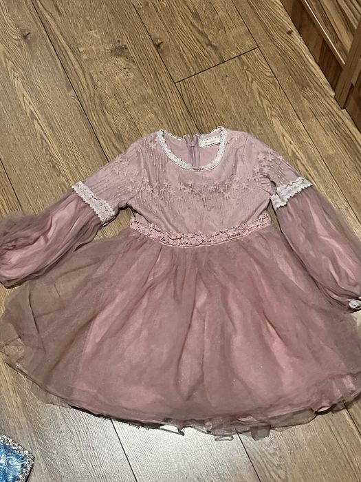 Платье на девочку 4-5 лет