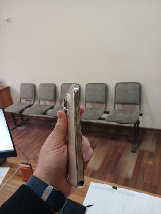iphone 14 pro gold