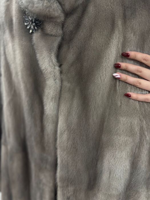 Норковая шуба серый