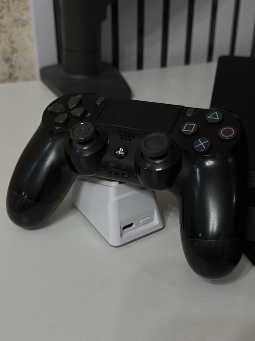Продам Sony PlayStation 4 Slim 1TB