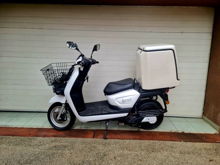 Vand/Schimb/Rate Scuter electric pentru livratori/cargo