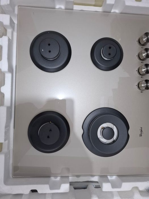 Plită incorporabilă Whirpool,sticlă crem