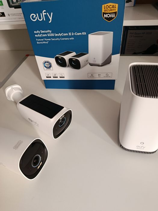 Kit supraveghere 2 camere cu panou solar + homebase pentru salvare înregistrari