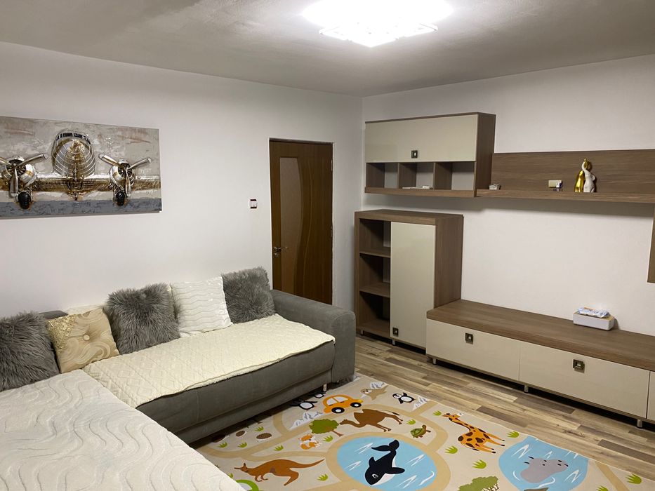 Apartament Semidecomandat RegimHotelier