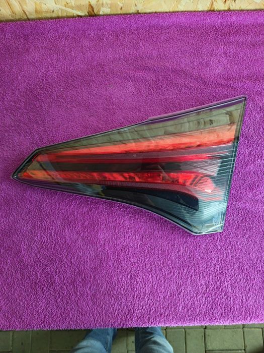 Задние фонари Toyota Rav4