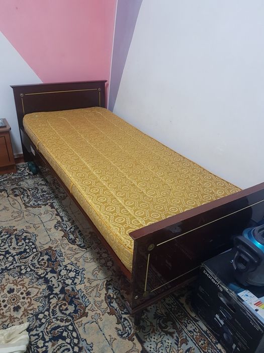 Две односпальные кровати