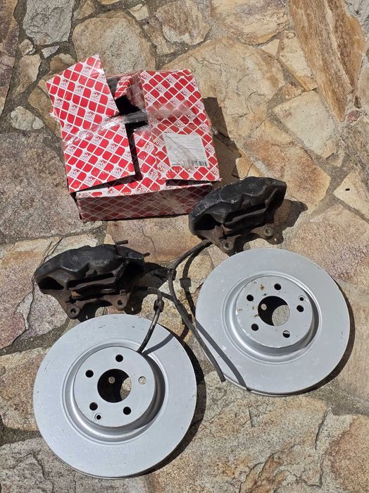 W124 спирачни апарати дискове