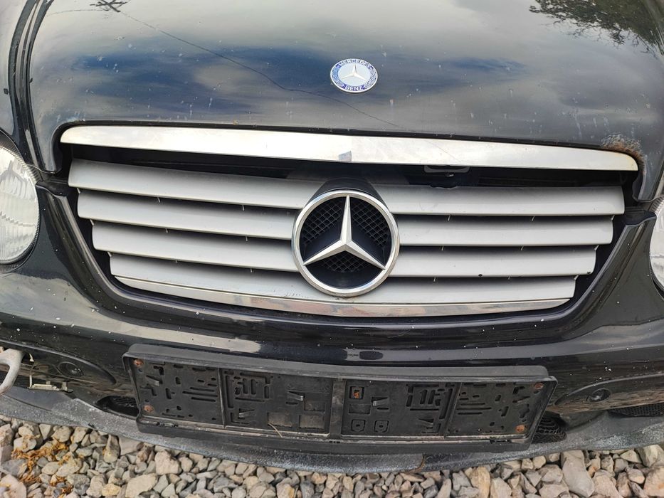 Мерцедес C 220 CDI 143 коня W203 На Части спорт купе