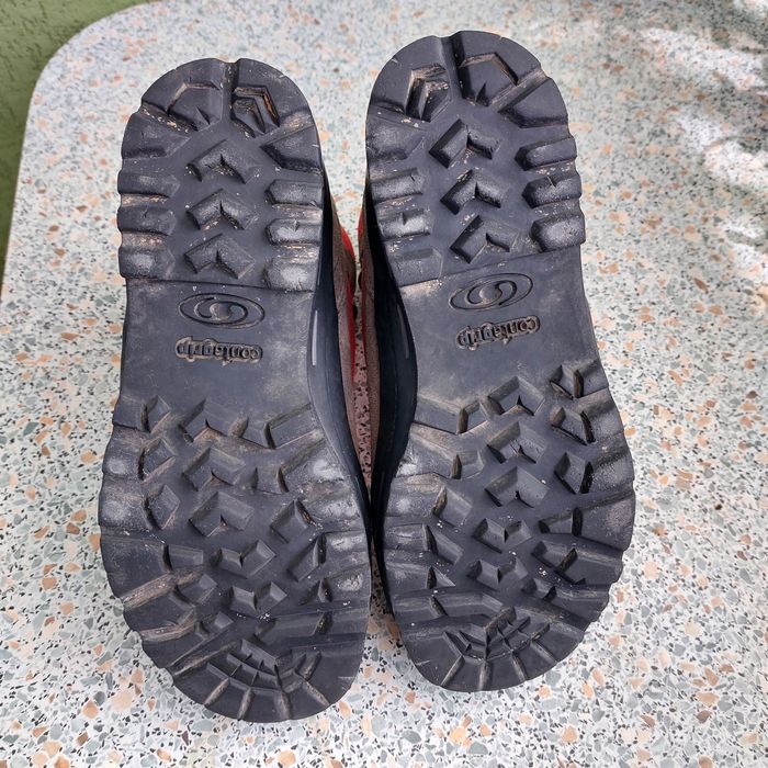 Треккинговые ботинки