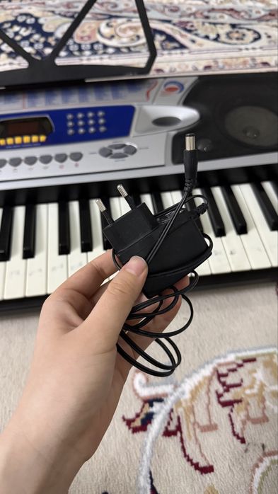 синтезатор CORTLAND