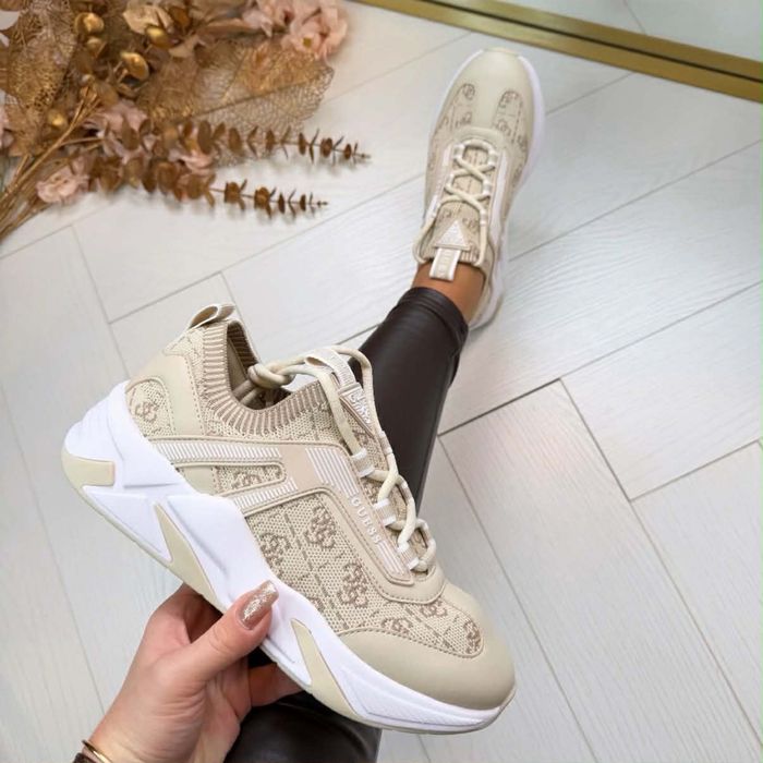 Оригинални дамски обувки Guess 39 номер