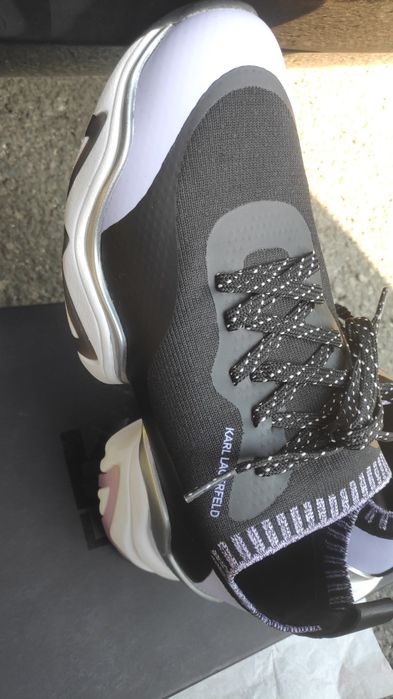 Продавам - дамски маратонки Karl Lagerfeld Chunky