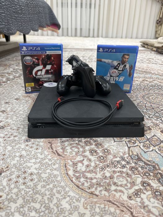 Игровая Приставка PlayStation4 Slim