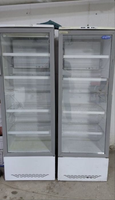 Отдам бесплатно два холодильника для напитком!!