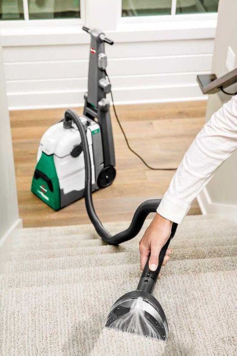 Aspirator profesional pentru tapiterii si covoare - Bissell Big Green