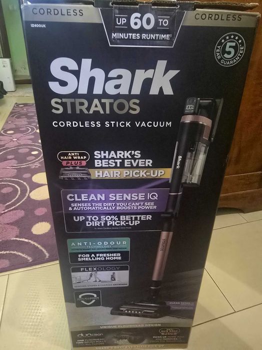 Прахосмукачка Shark Stratos