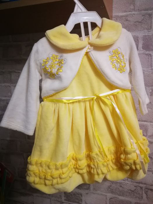 Продам праздничные платья на девочку