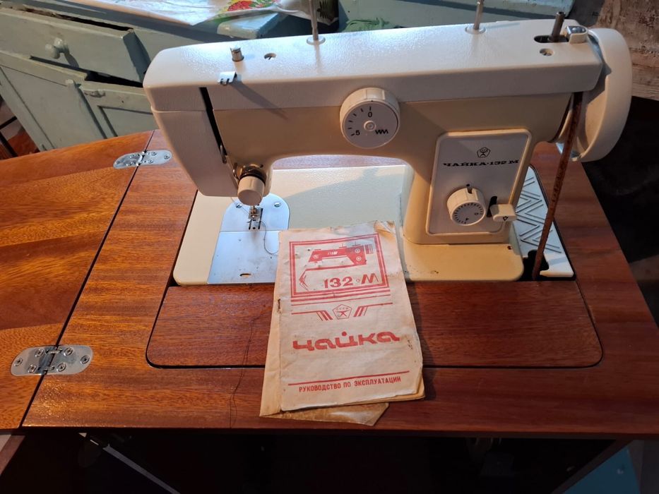 Продам швейную машину