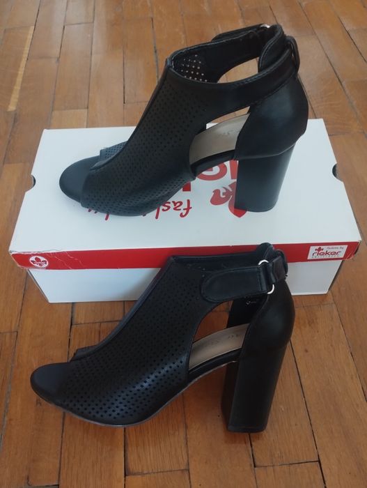 Нови дамски обувки