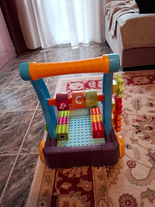 Chipolino,Количка за прохождане и игра с кубчета