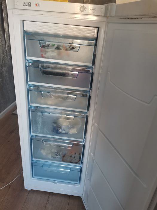 Срочно продам морозильник