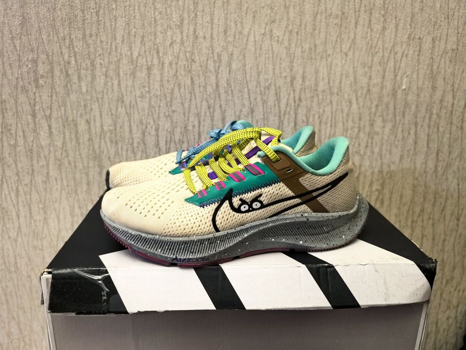 Продам кроссовки на мальчика 37.5р