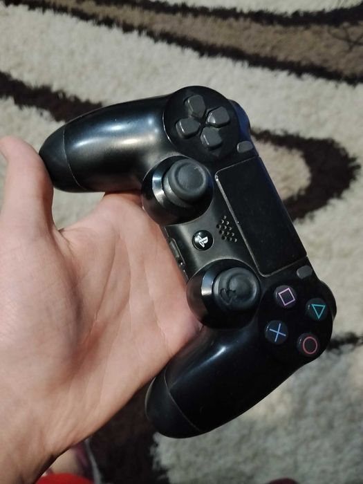 Плейстейшъна  4 слим